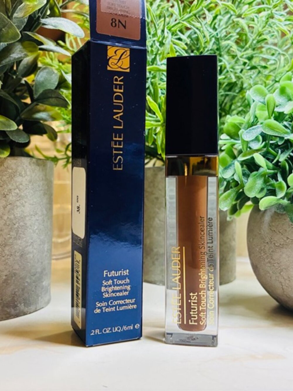Brand New Estee Lauder Futurist Soft Touch Brightening Skincealer Concealer 8N